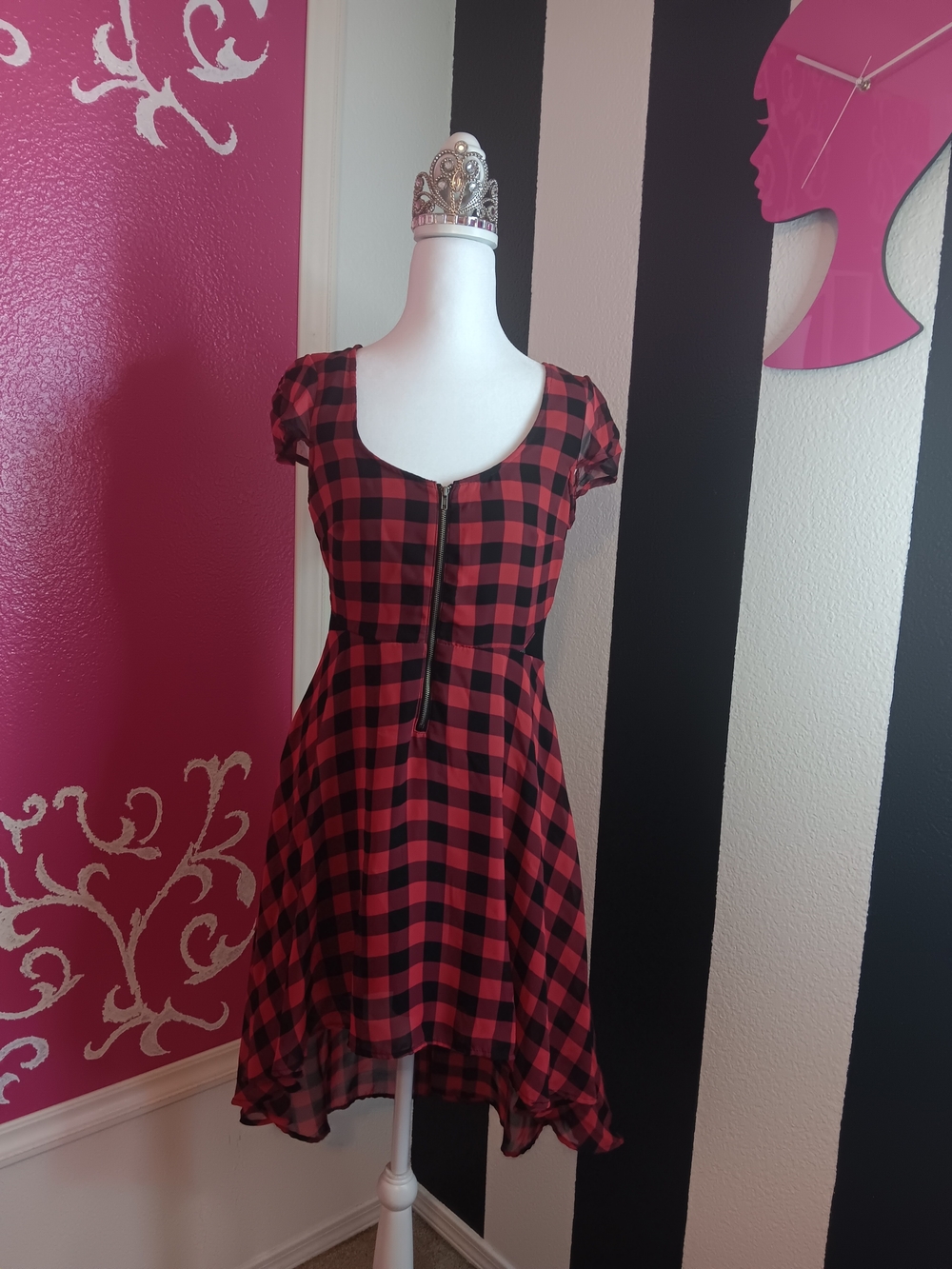 Red and Black Plaid Short Sleeve Dress with Front Zip